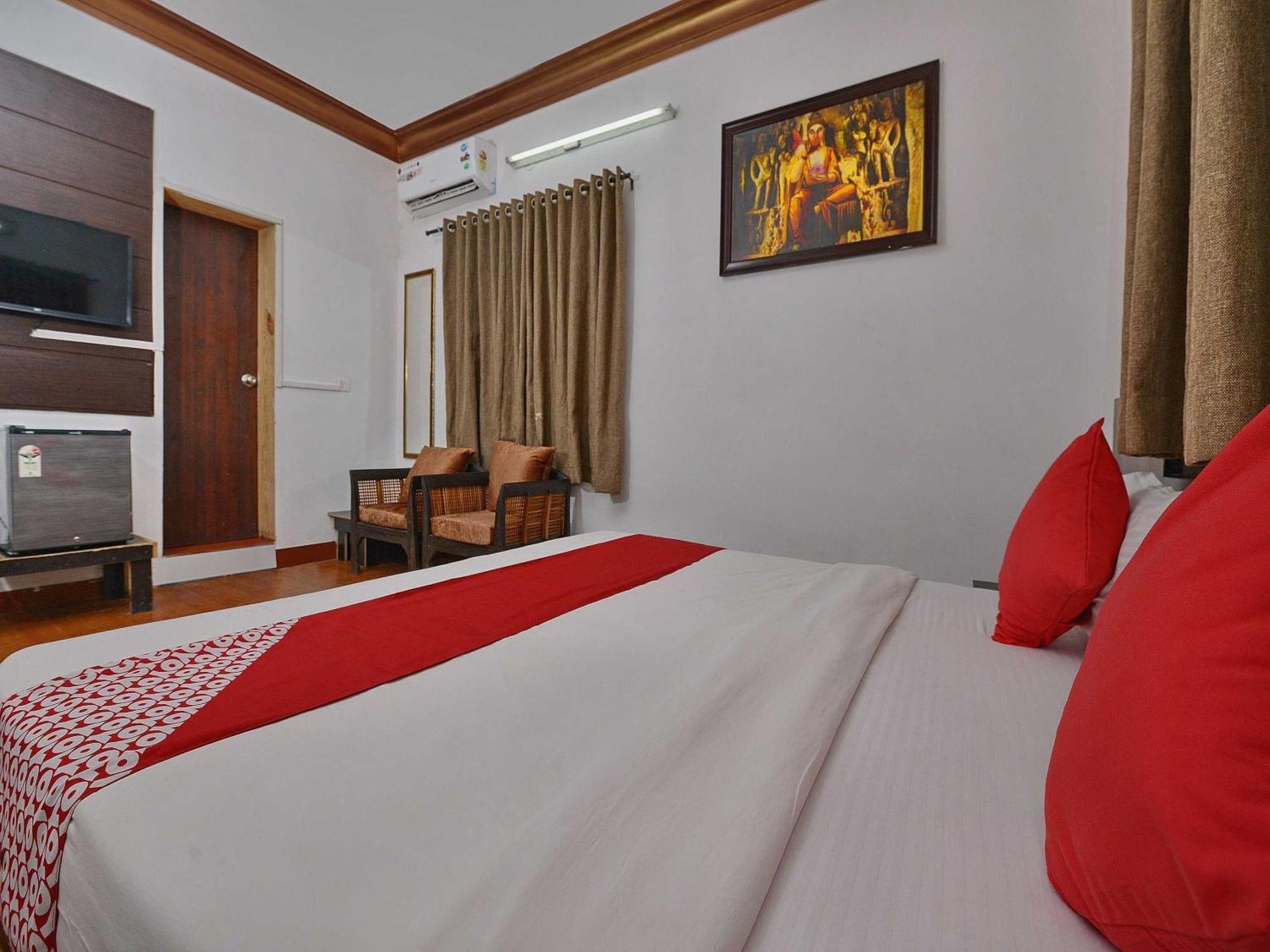Collection O Retreat Morjim Resort Exterior foto