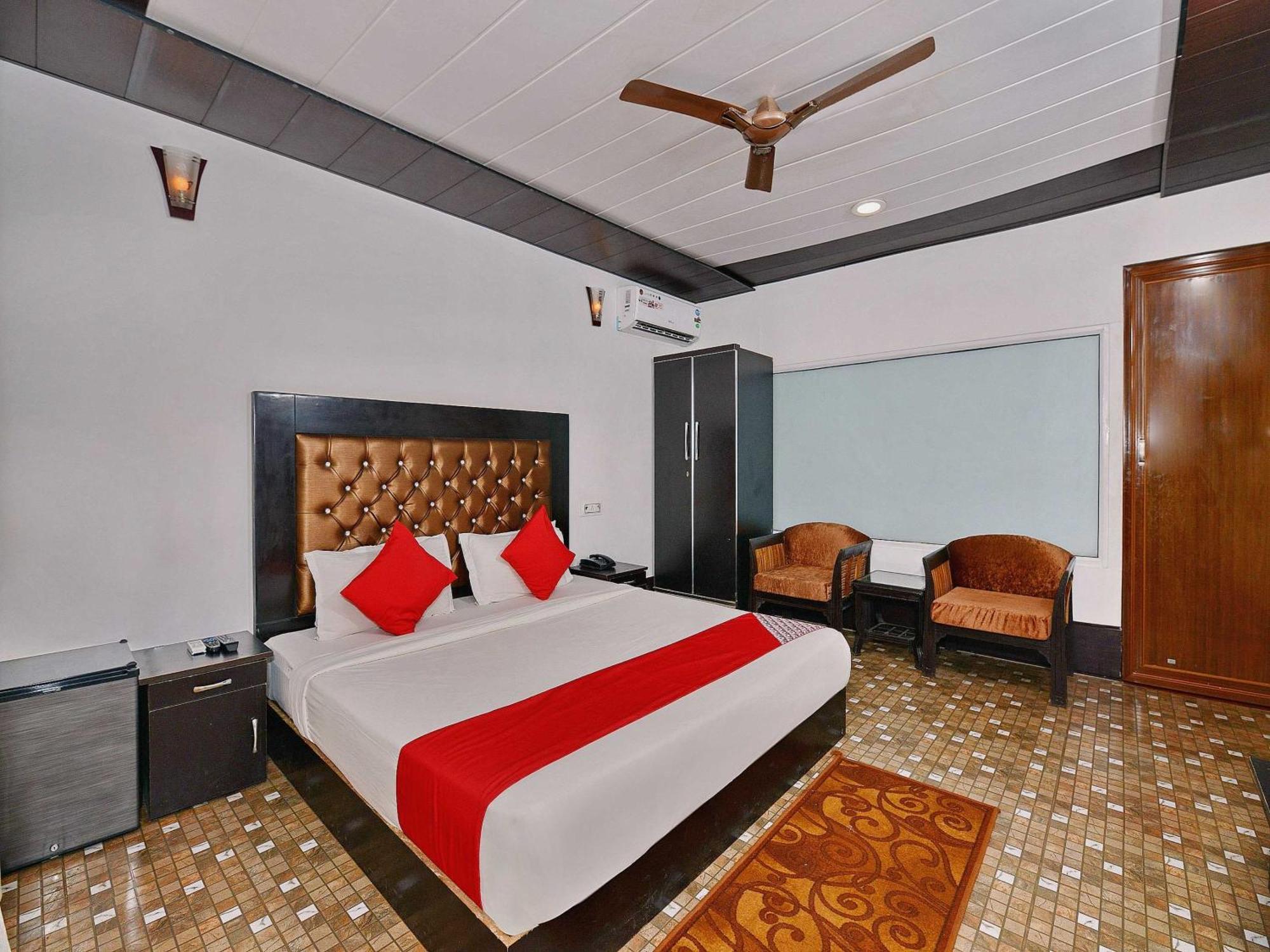 Collection O Retreat Morjim Resort Exterior foto
