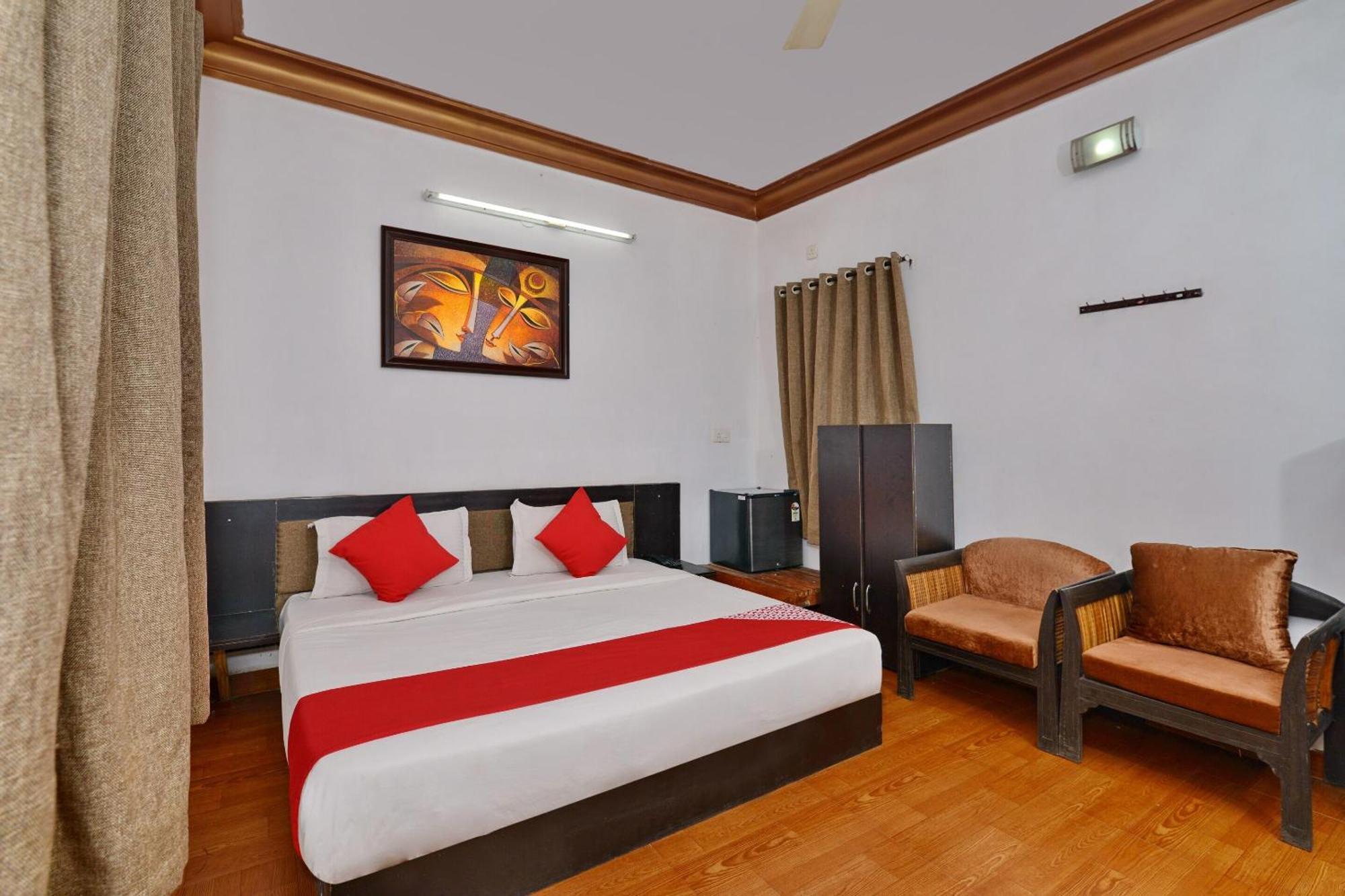 Collection O Retreat Morjim Resort Exterior foto