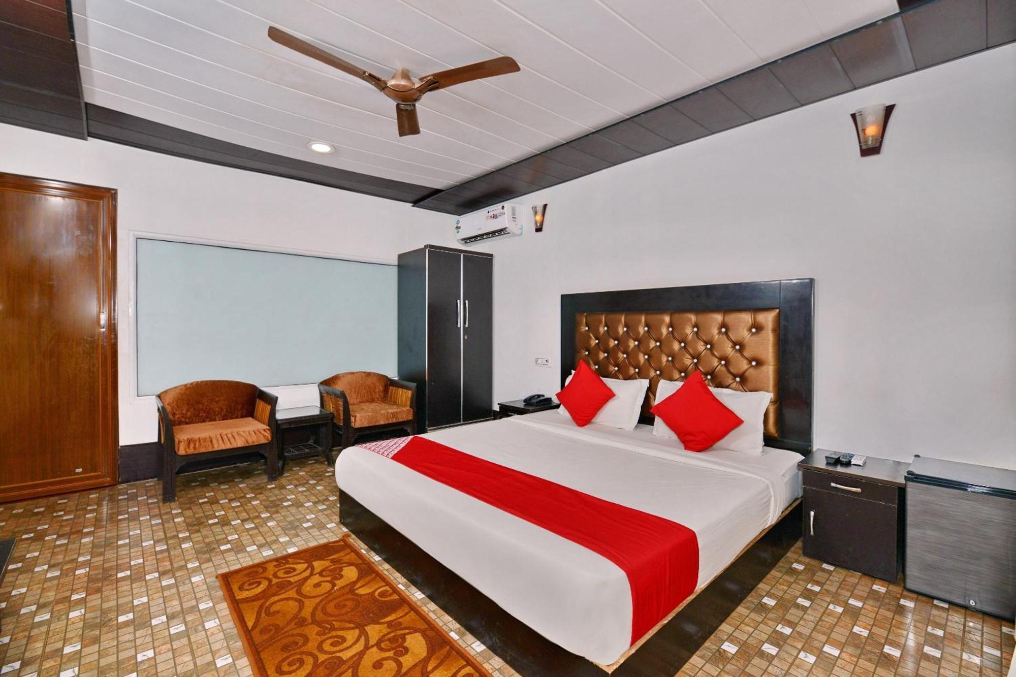 Collection O Retreat Morjim Resort Exterior foto